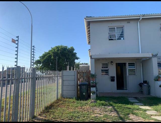 2 BEDROOM HOUSE FOR SALE IN SILVERSANDS